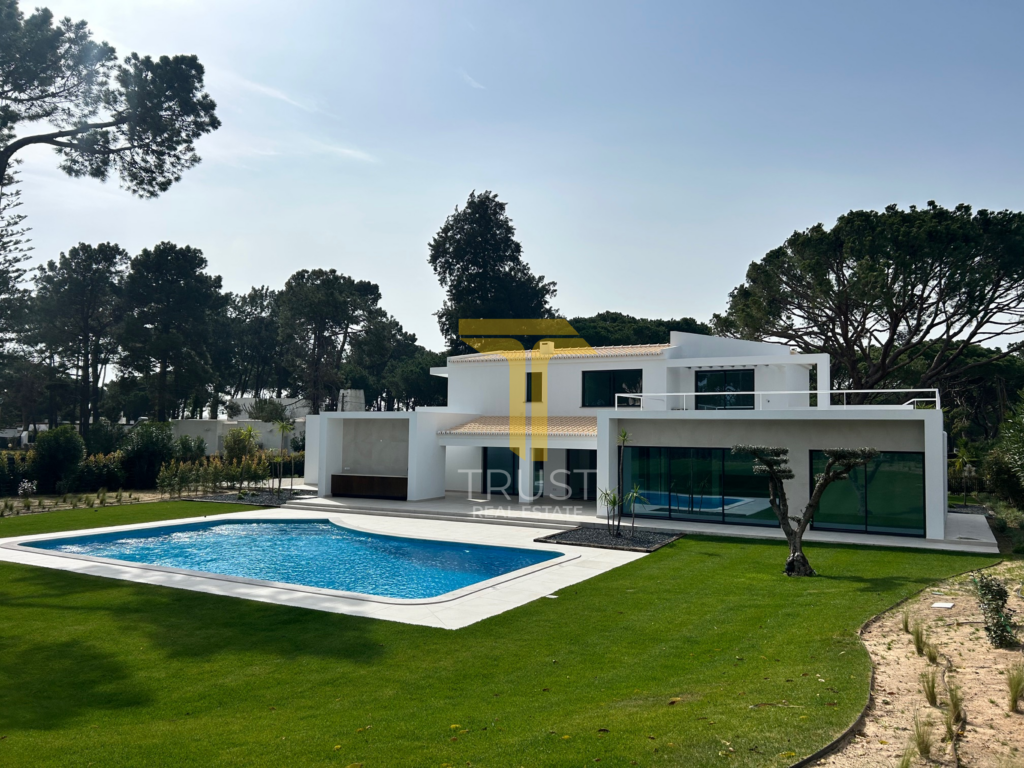 A Trust Imobiliária vende fantástica Moradia em Vilamoura, Algarve