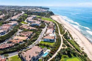 Todas as empresas tem um papel a desempenhar na vida das pessoas, o nosso está bem presente na experiência do passado, da consistência do presente e na esperança do futuro. Invista em Portugal. Invest In portugal, Real Estate