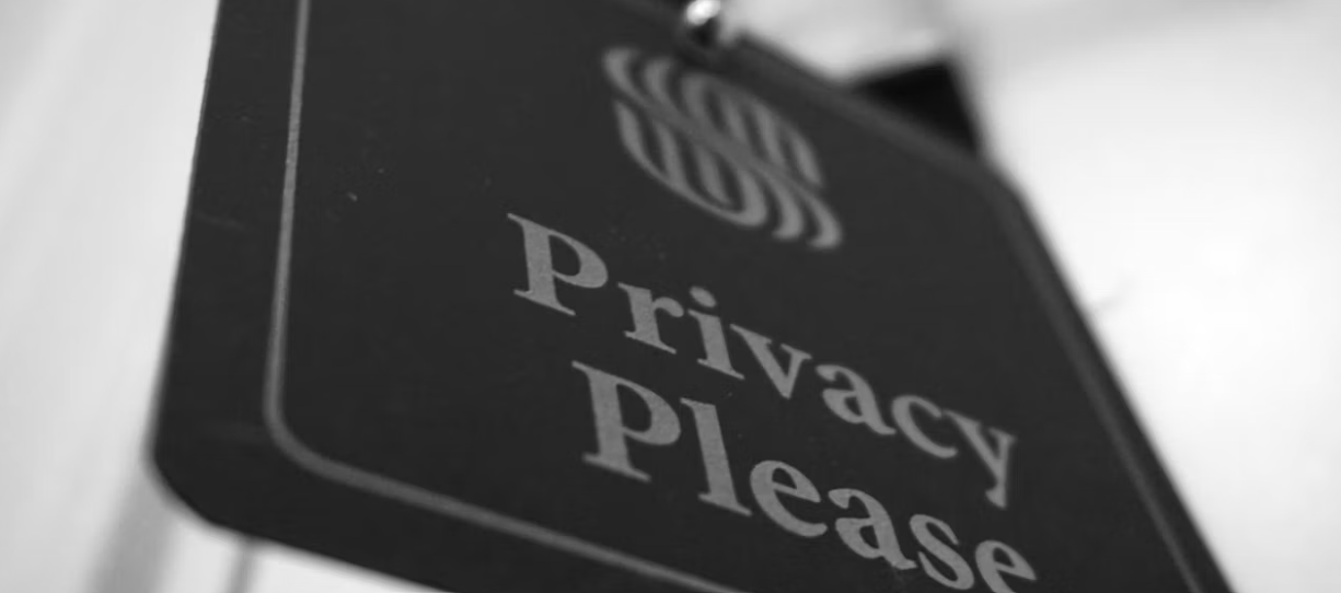 Um dos alicerces e pilares da nossa atividade é a confidencialidade, profissionalismo e competência. Os nossos negócios, são os negócios dos nossos clientes, e como tal, preservamos a privacidade, quer no tratamento dos dados, quer na divulgação das suas conquistas e pretensões. Um dos alicerces e pilares da nossa atividade é a confidencialidade, profissionalismo e competência. Os nossos negócios, são os negócios dos nossos clientes, e como tal, preservamos a privacidade, quer no tratamento dos dados, quer na divulgação das suas conquistas e pretensões. Não promovemos o ruido. Trust Imobiliaria, Private
